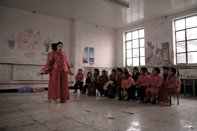 Clowns in China 12